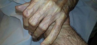 Deniz Gezmiş’in Annesi 94 yaşındaki Mukaddes Gezmiş hastaneye kaldırılmıştır.
