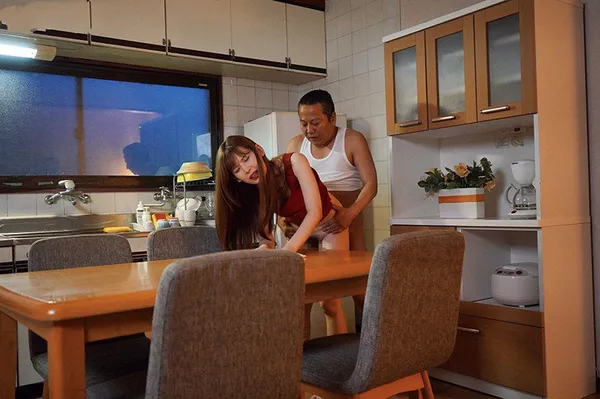 sex bú cu mỹ Con gái bị chồng mới của mẹ đụ mỗi ngày, cho dù đã có người yêu